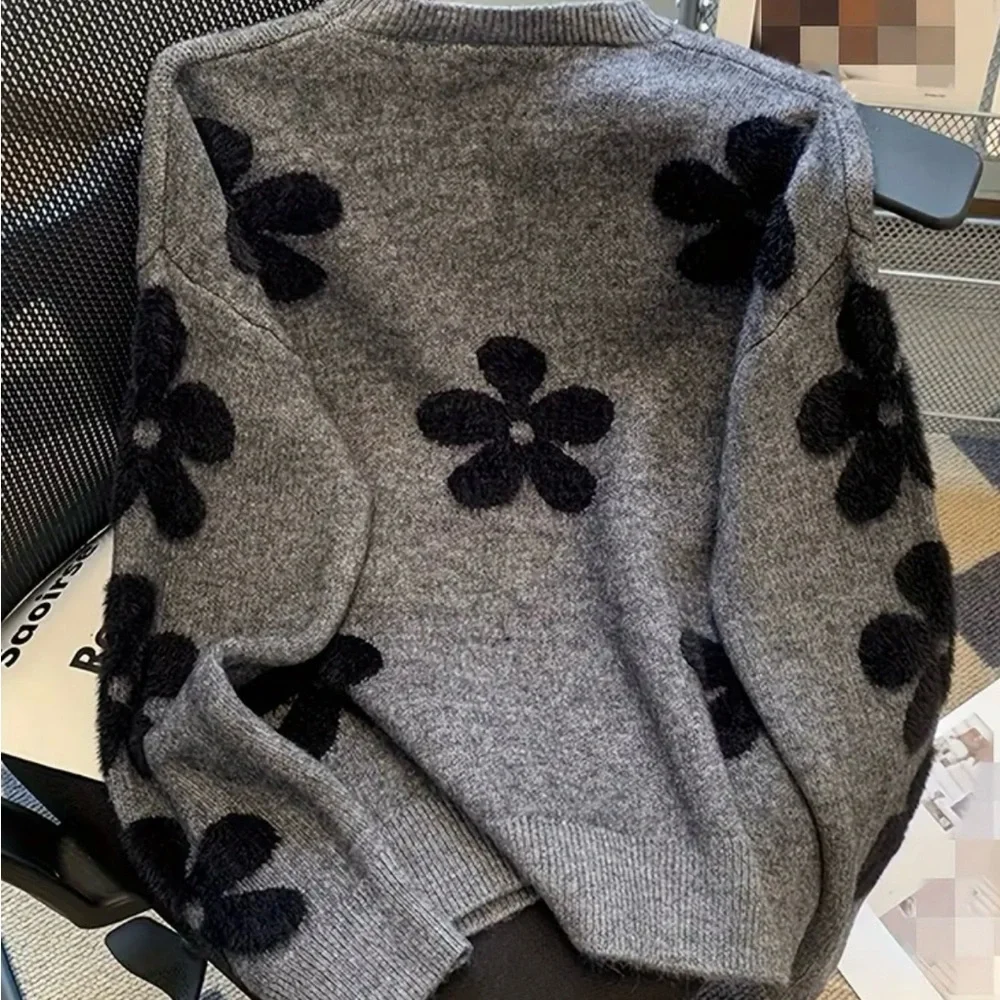 Mod Gray Floral Knit Sweater | Black Flower Detail | Relaxed Fit - Picture 2 of 16